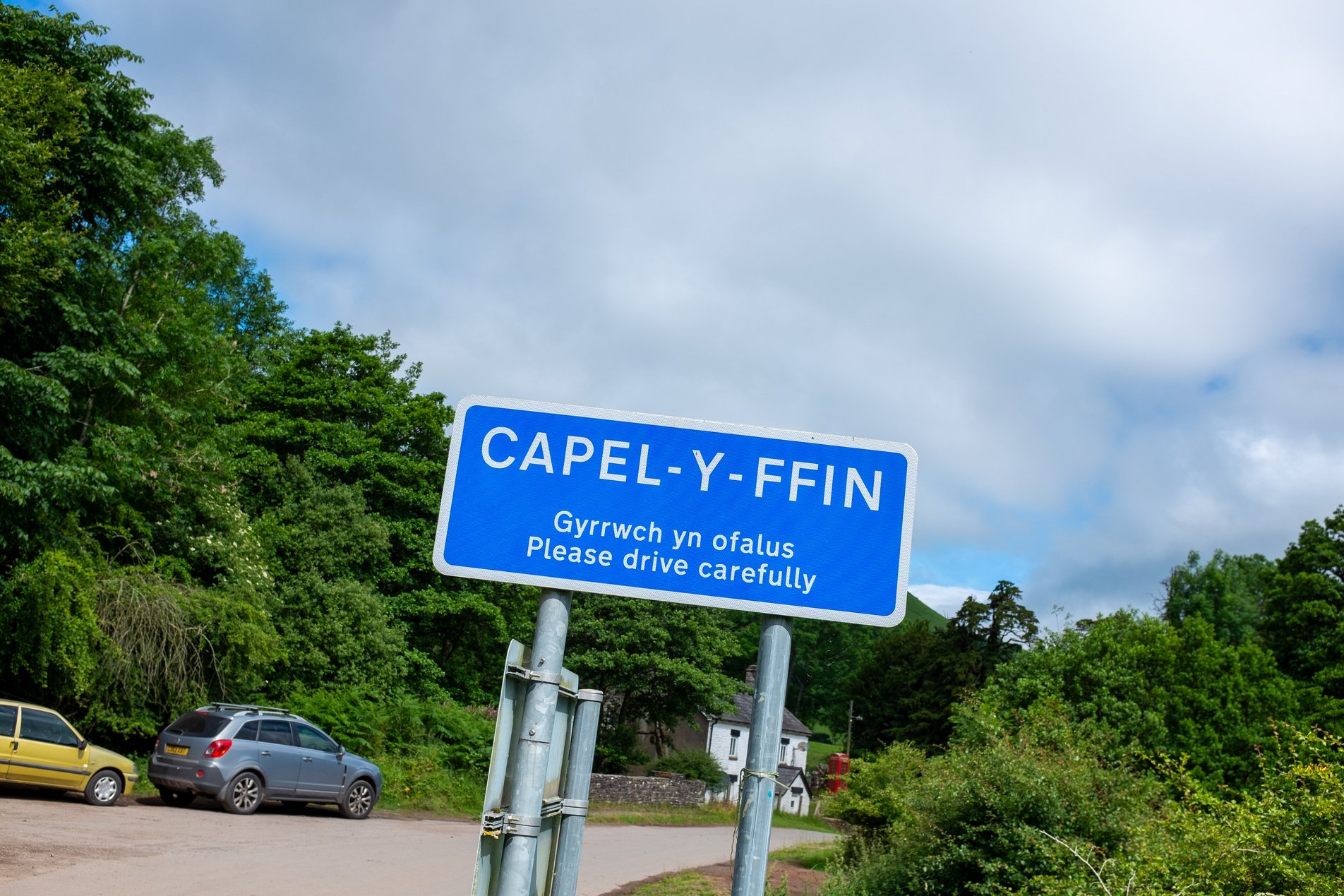 sign reading capel-y-ffin