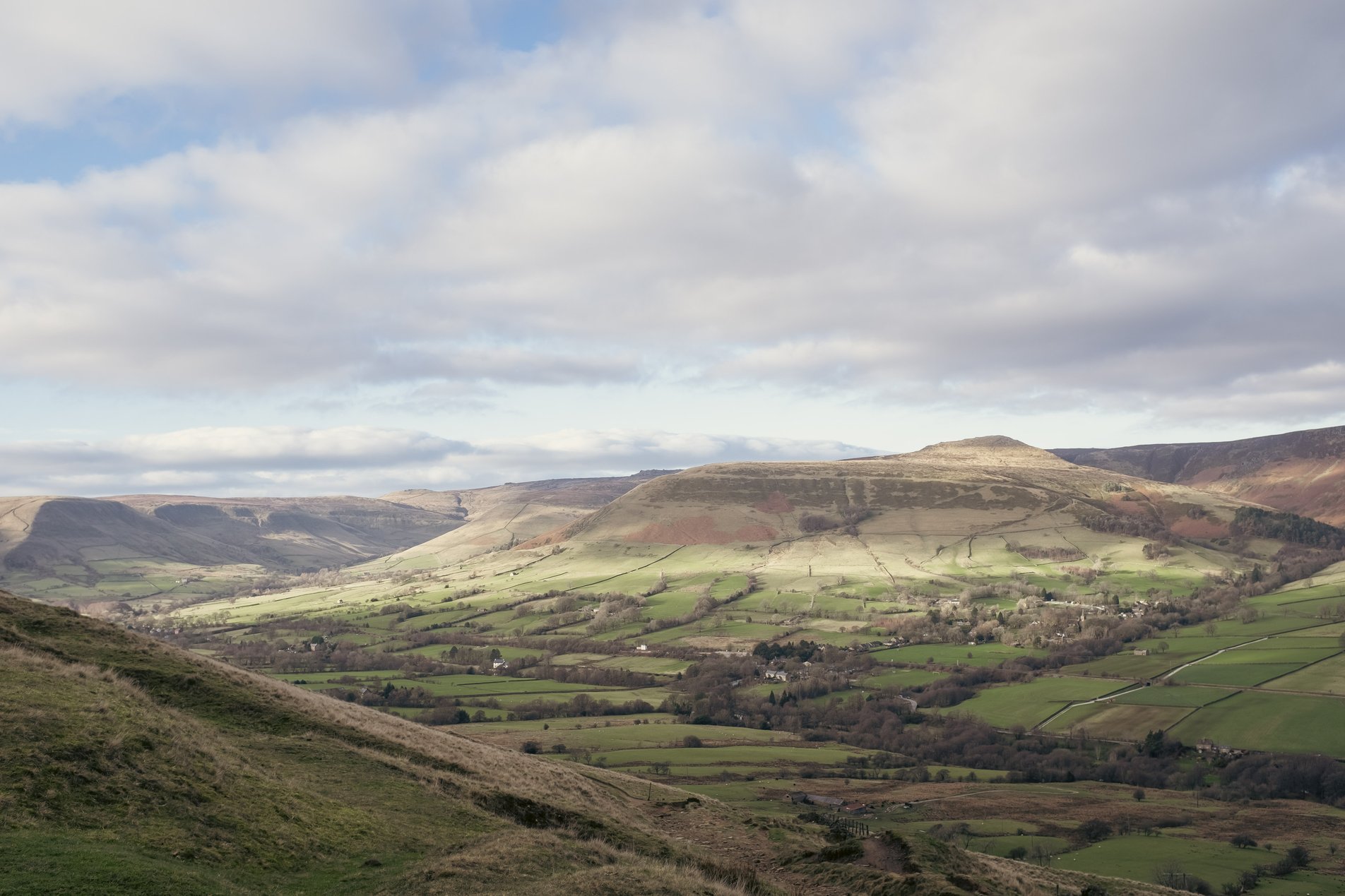 mountain views from hike to mam tor in the peak district