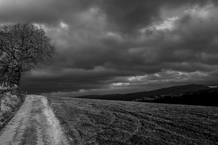 track in high peak county