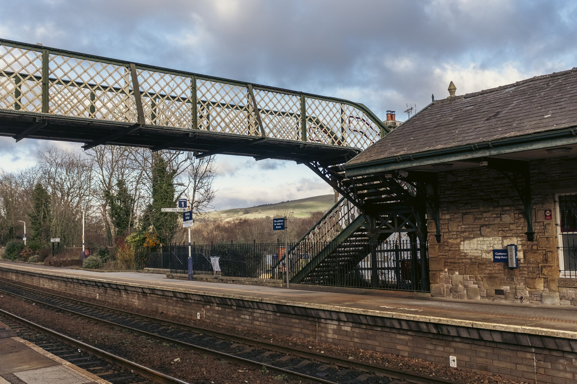 footbridge at whaley bridge train station